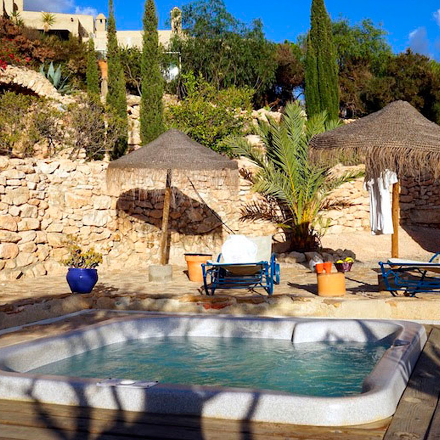 casa-rural-la-joya-cabo-de-gata-jacuzzi
