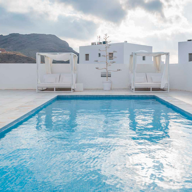 hotel-calagrande-spa-piscina